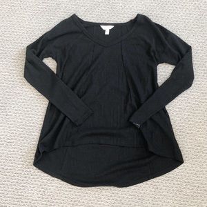 🌟Black Waffle Sun & Shadow V-Neck Sweater Medium